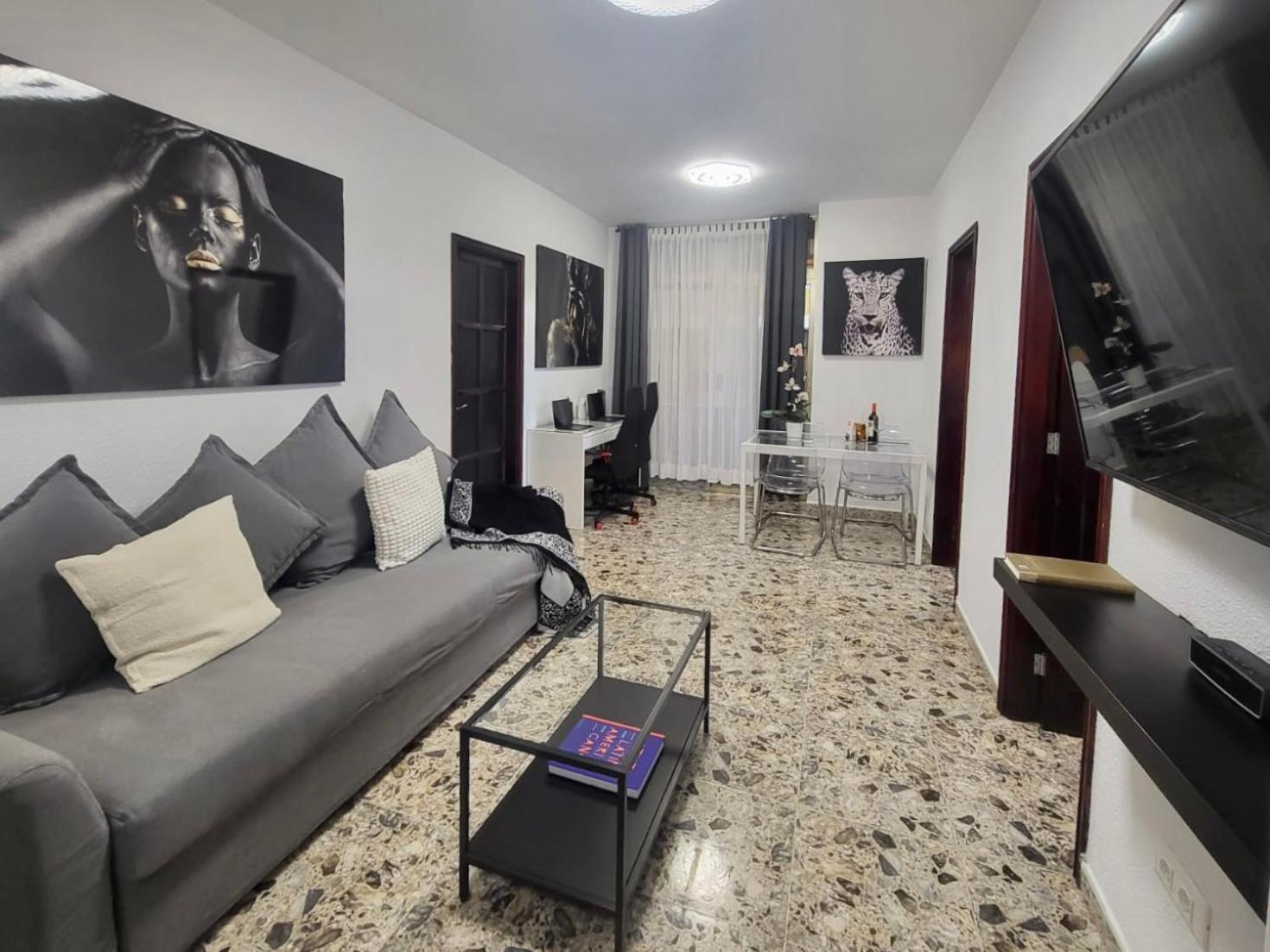 Affordable Holiday Accommodation For Large Families And Groups At Las Canteras Beach With 3 Bedrooms And Free Parking لاس بالماس دي غران كاناريا المظهر الخارجي الصورة