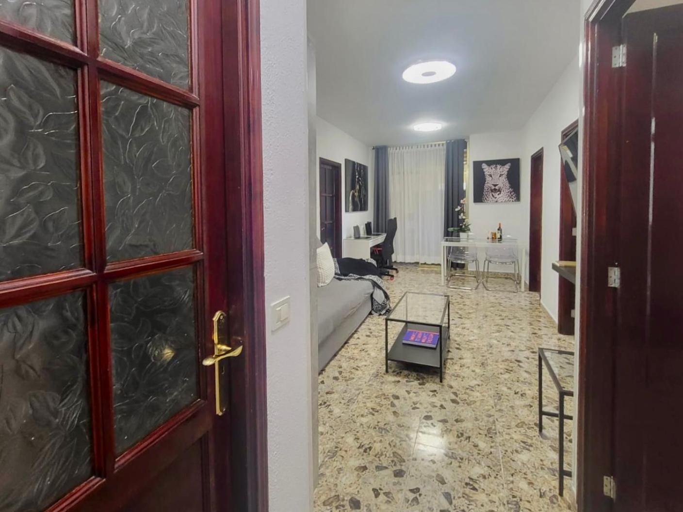 Affordable Holiday Accommodation For Large Families And Groups At Las Canteras Beach With 3 Bedrooms And Free Parking لاس بالماس دي غران كاناريا المظهر الخارجي الصورة