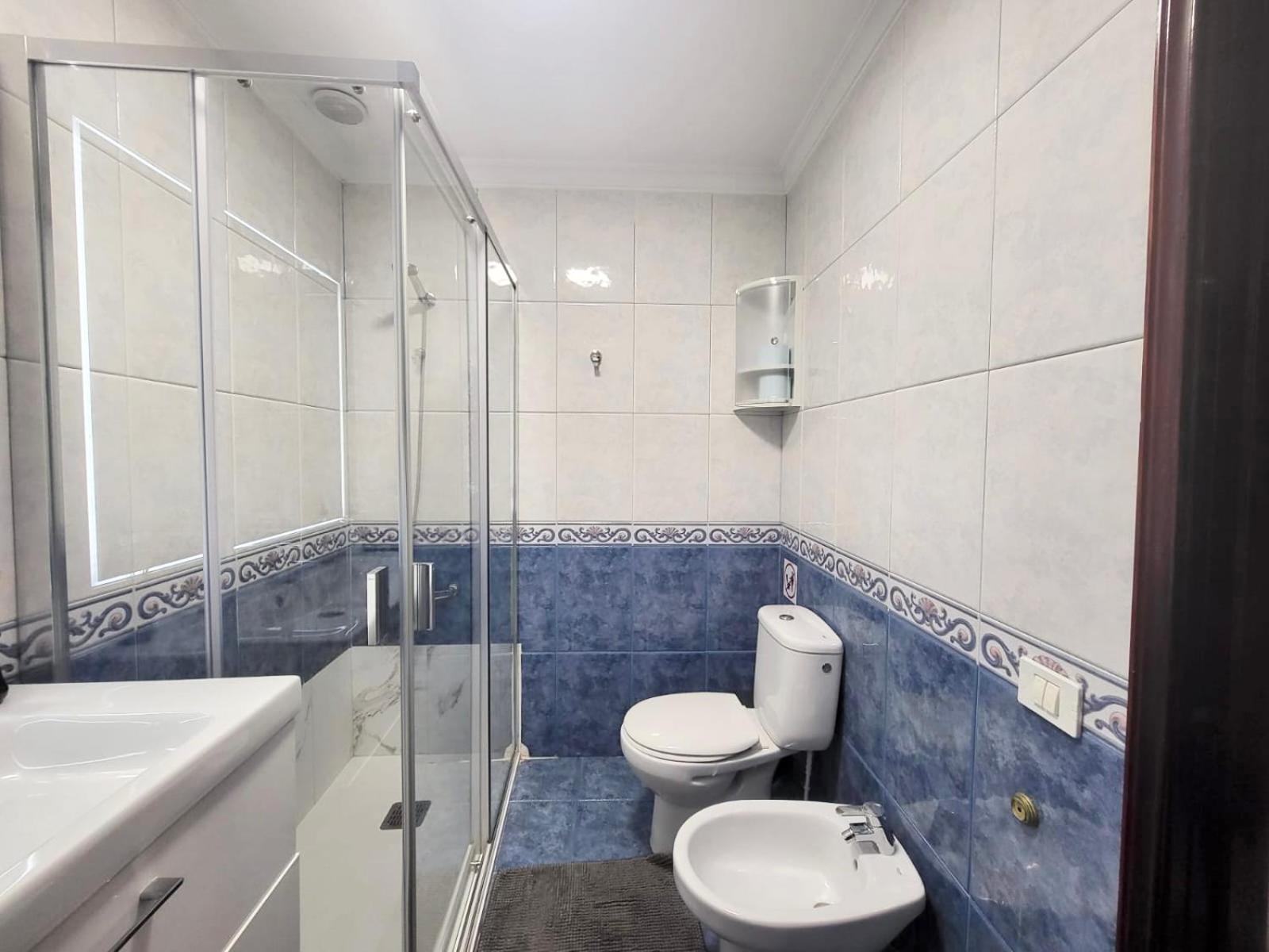 Affordable Holiday Accommodation For Large Families And Groups At Las Canteras Beach With 3 Bedrooms And Free Parking لاس بالماس دي غران كاناريا المظهر الخارجي الصورة